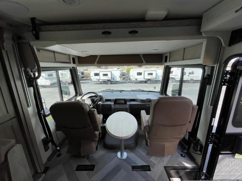 Winnebago Adventurer 35F bunk over cab